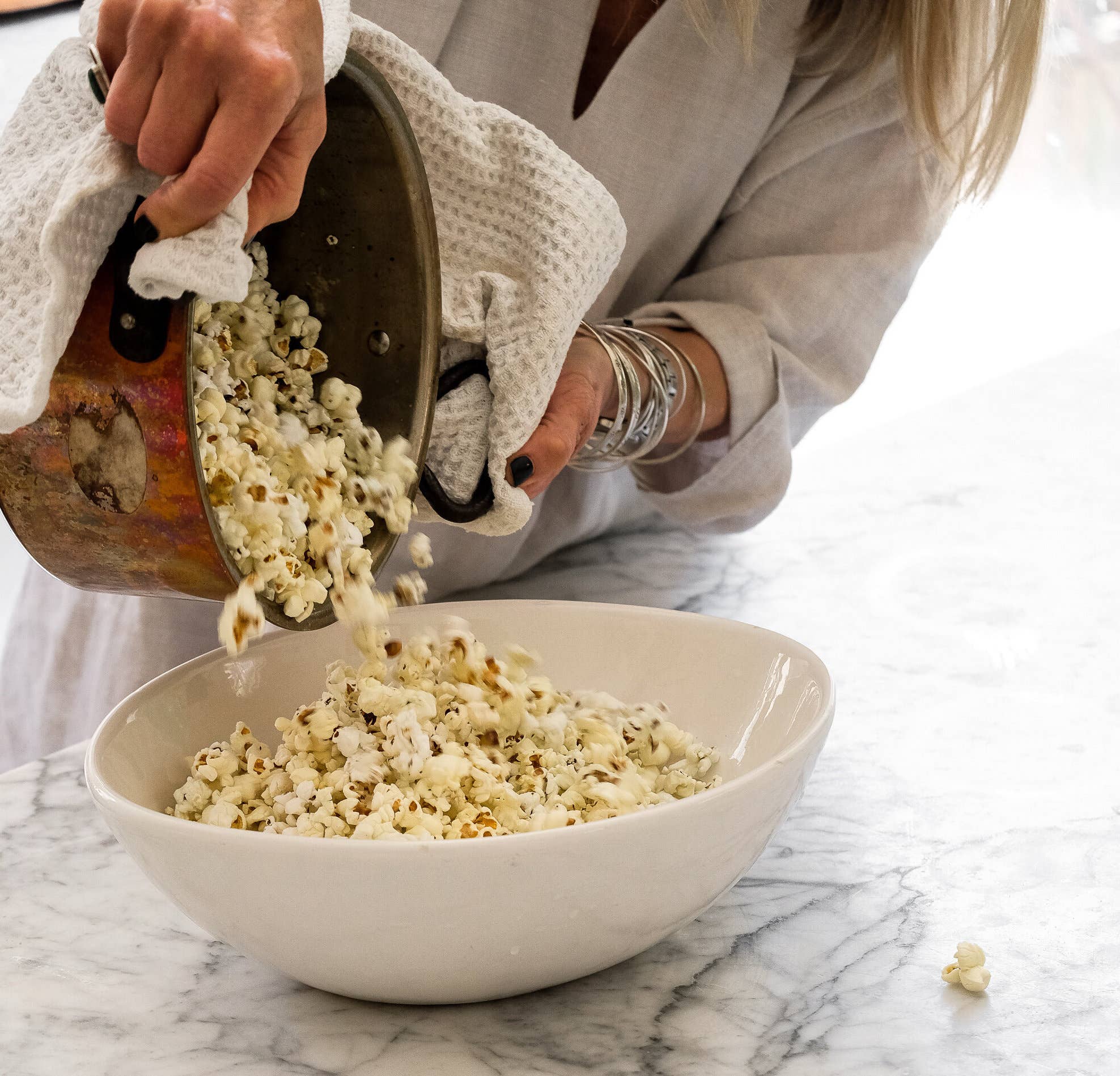 Organic Sweet Heirloom Popping Corn (23 oz jar)